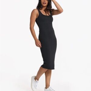 Vuori Classic Black Midi Dress